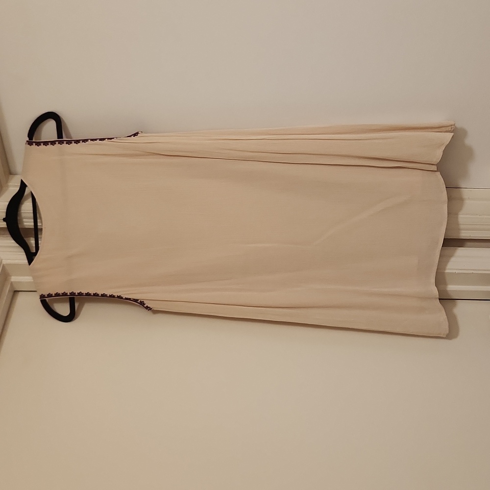 THML Dress - Picture 3 of 5